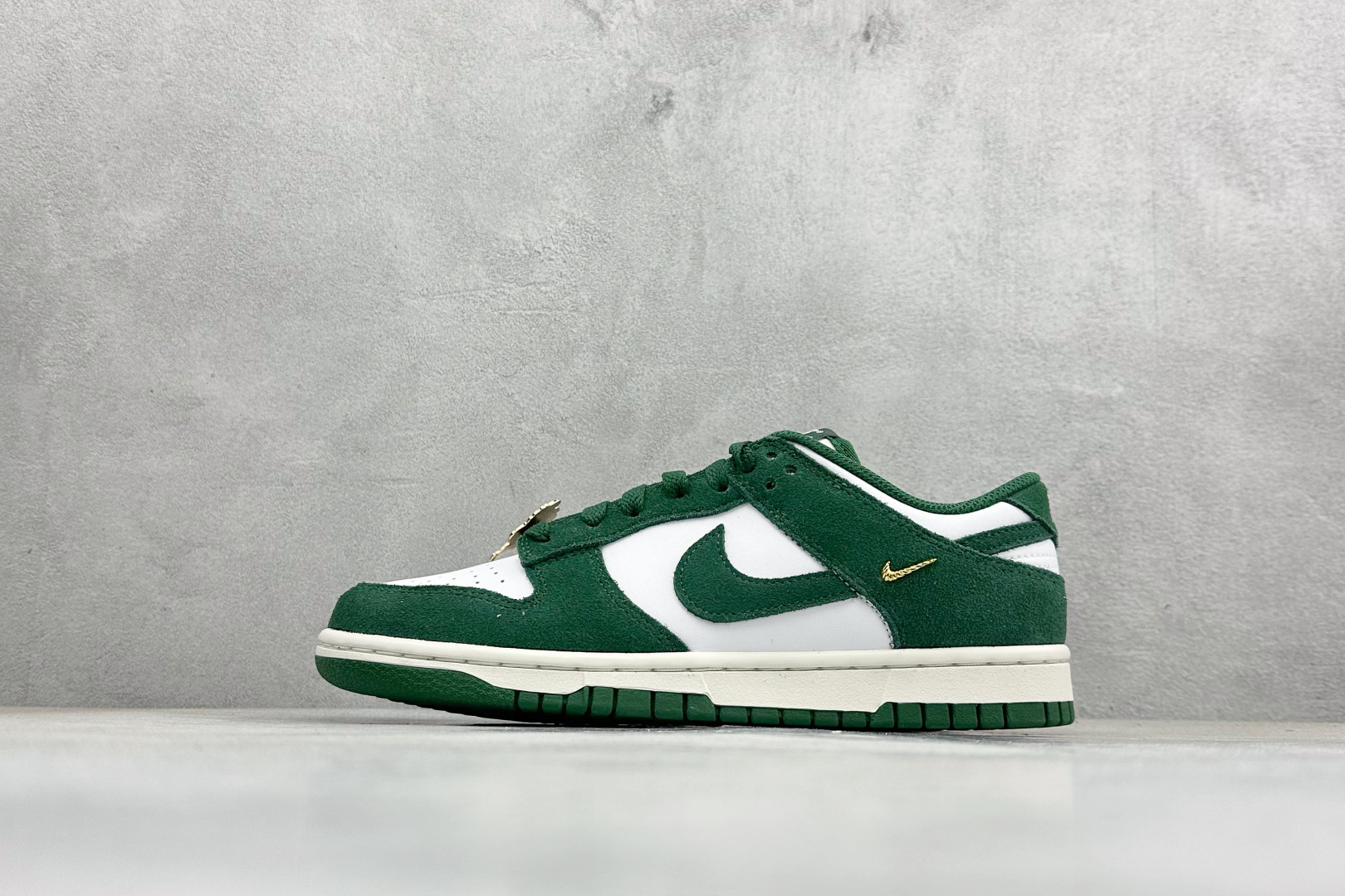 CS版Nike SB Dunk Low 马年限定 白绿 低帮休闲板鞋 IB4417-100