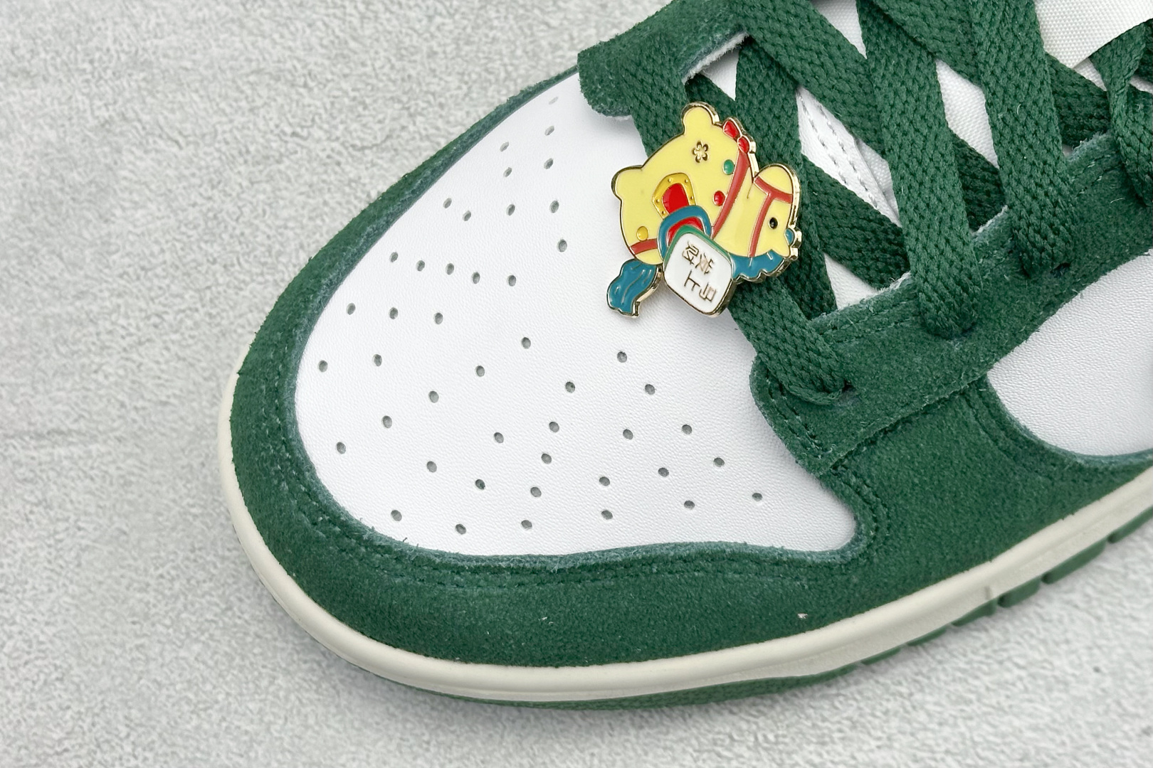 CS版Nike SB Dunk Low 马年限定 白绿 低帮休闲板鞋 IB4417-100