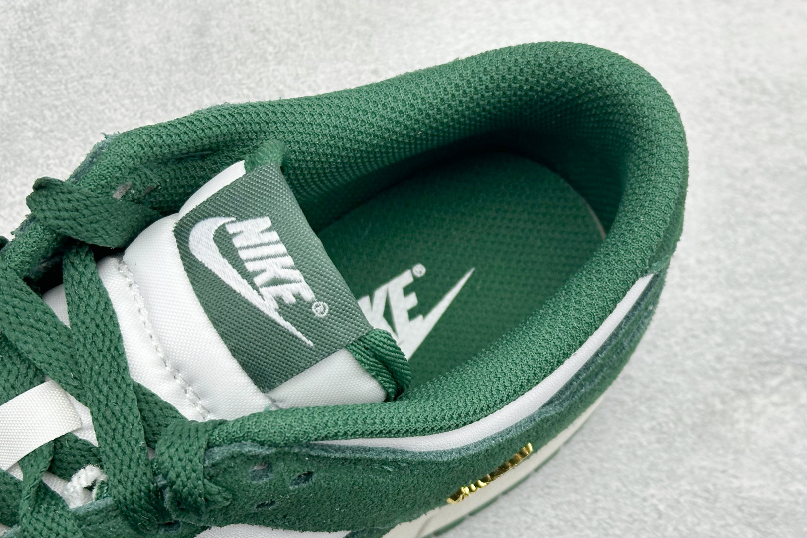 CS版Nike SB Dunk Low 马年限定 白绿 低帮休闲板鞋 IB4417-100