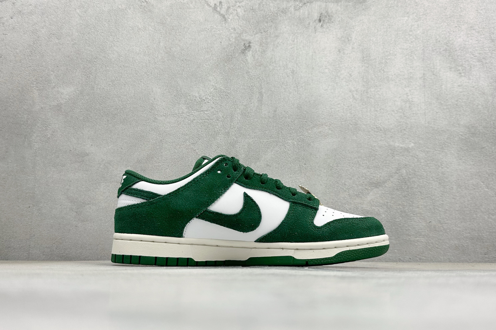 CS版Nike SB Dunk Low 马年限定 白绿 低帮休闲板鞋 IB4417-100