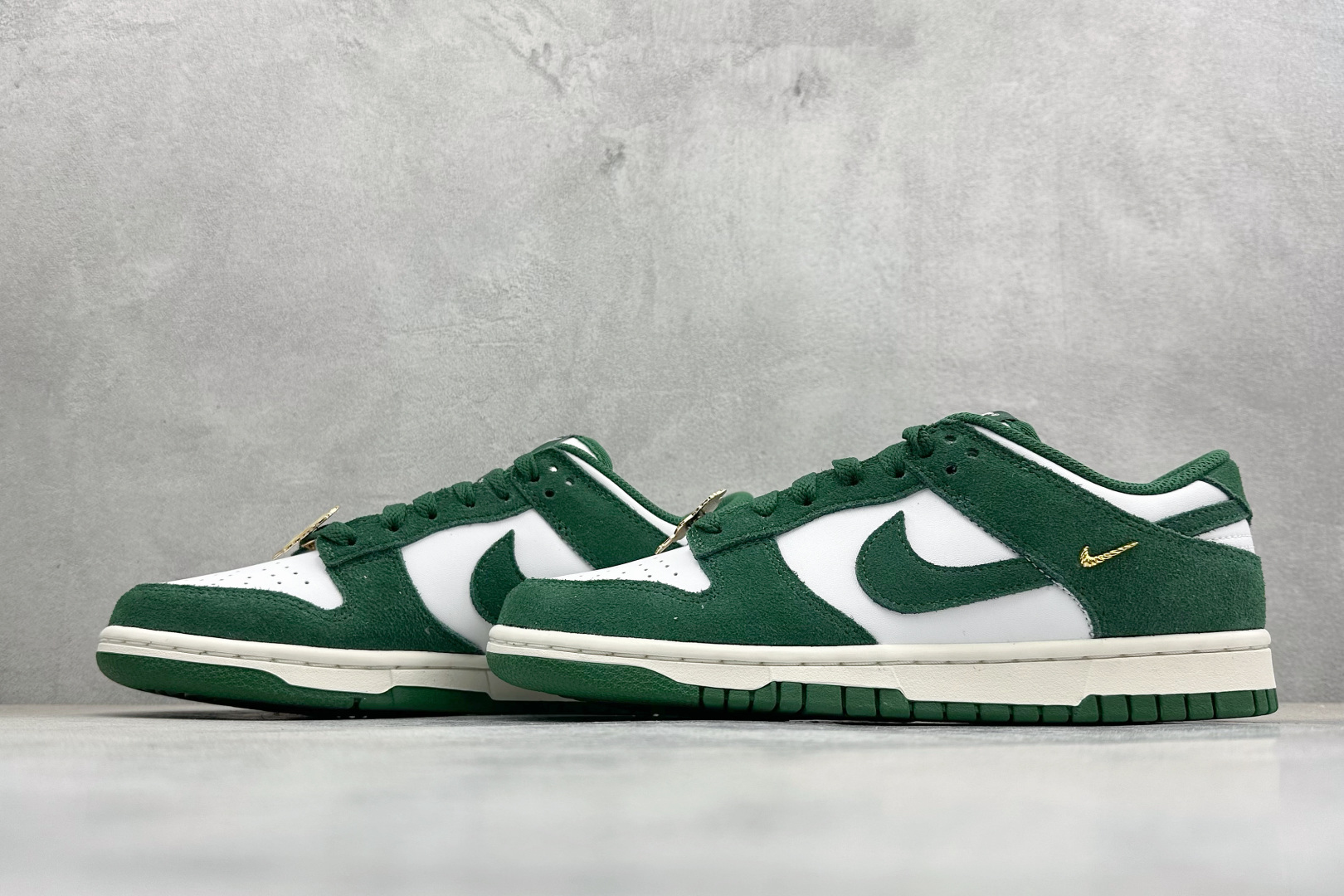 CS版Nike SB Dunk Low 马年限定 白绿 低帮休闲板鞋 IB4417-100