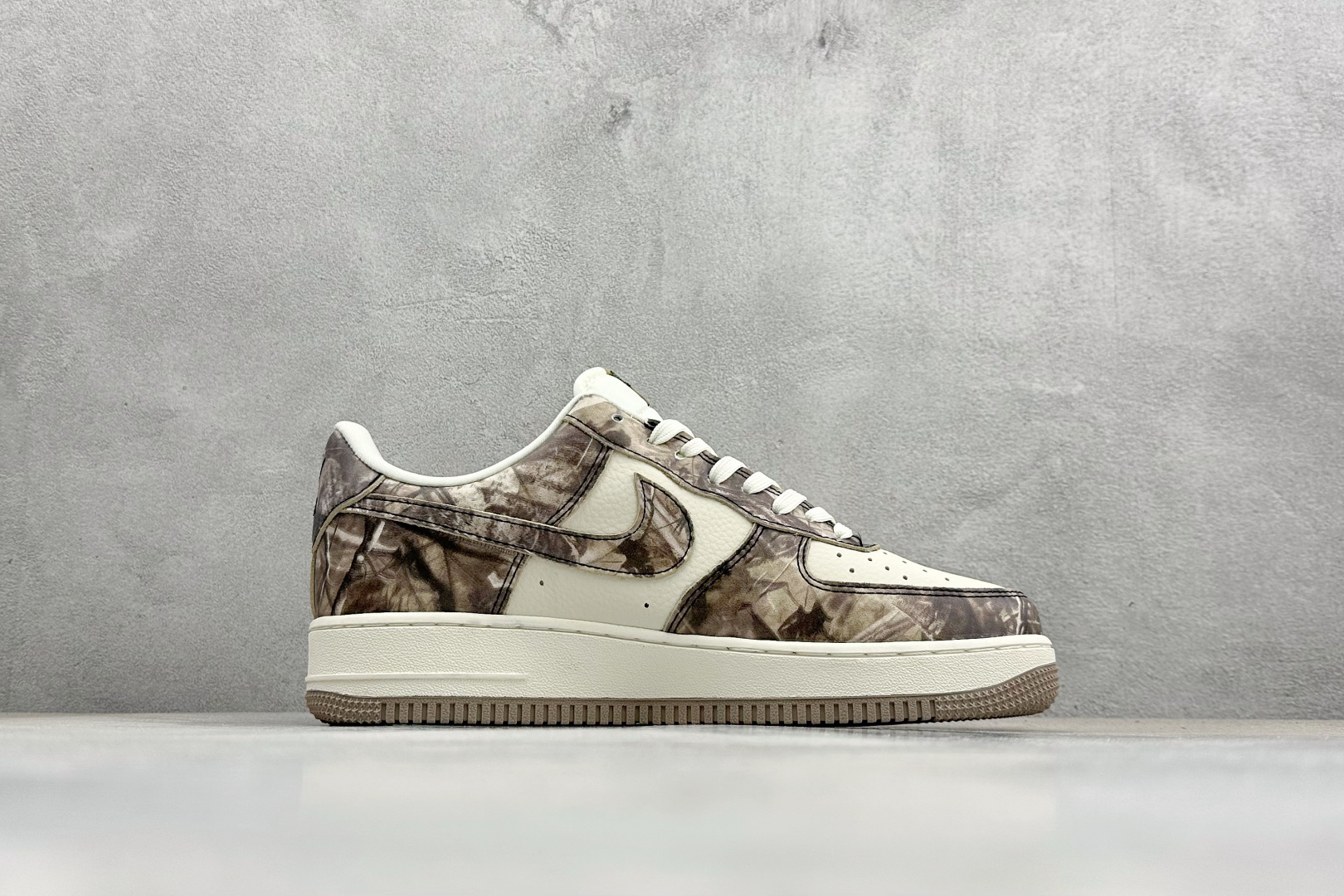 SC版NIke Air Force 1 '07 Low “北面 SUP三方联名--枯木寻秋” 空军一号低帮 DF0188-125 SC版NIke Air Force 1 '07 Low “北面 SUP三方联名--枯木寻秋” 空军一号低帮 DF0188-125