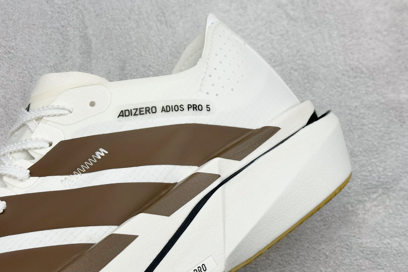 TY版Adidas ADIZERO ADIOS 5 M 马拉松竞速专业跑鞋 K18770 TY版Adidas ADIZERO ADIOS 5 M 马拉松竞速专业跑鞋 K18770