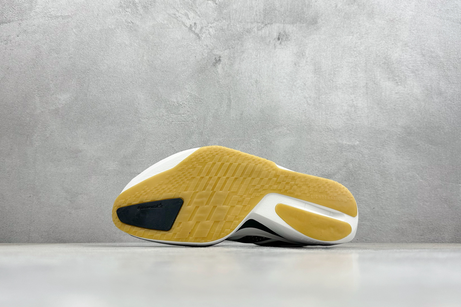 TY版Adidas ADIZERO ADIOS 5 M 马拉松竞速专业跑鞋 K18770 TY版Adidas ADIZERO ADIOS 5 M 马拉松竞速专业跑鞋 K18770