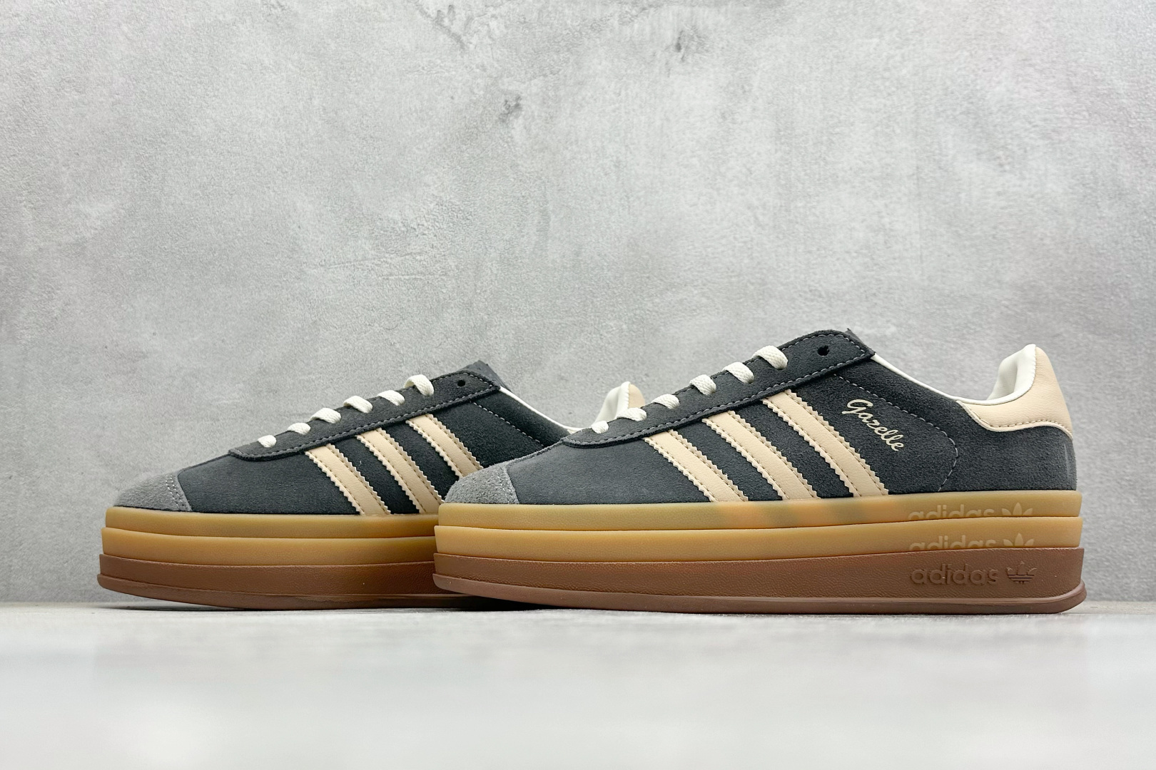 FX版Adidas Originals Gazelle Bold 三叶草厚底休闲防滑耐磨低帮板鞋 IE0428 FX版Adidas Originals Gazelle Bold 三叶草厚底休闲防滑耐磨低帮板鞋 IE0428