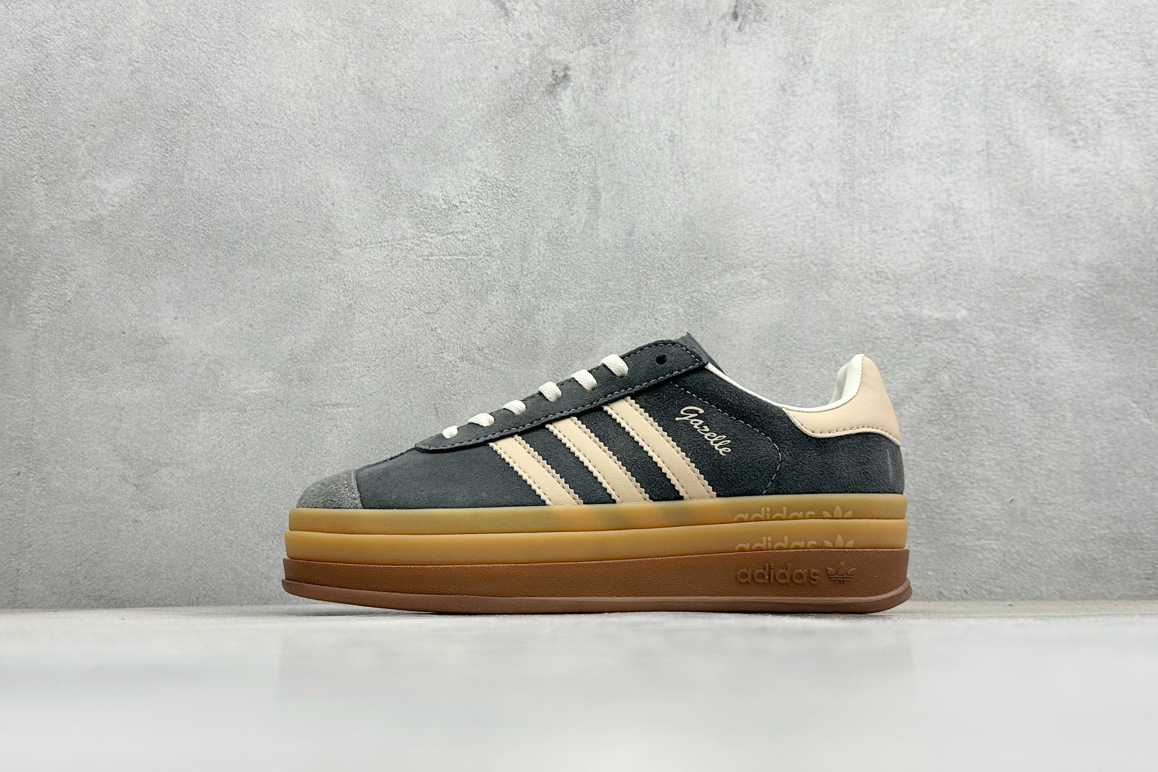 FX版Adidas Originals Gazelle Bold 三叶草厚底休闲防滑耐磨低帮板鞋 IE0428 FX版Adidas Originals Gazelle Bold 三叶草厚底休闲防滑耐磨低帮板鞋 IE0428