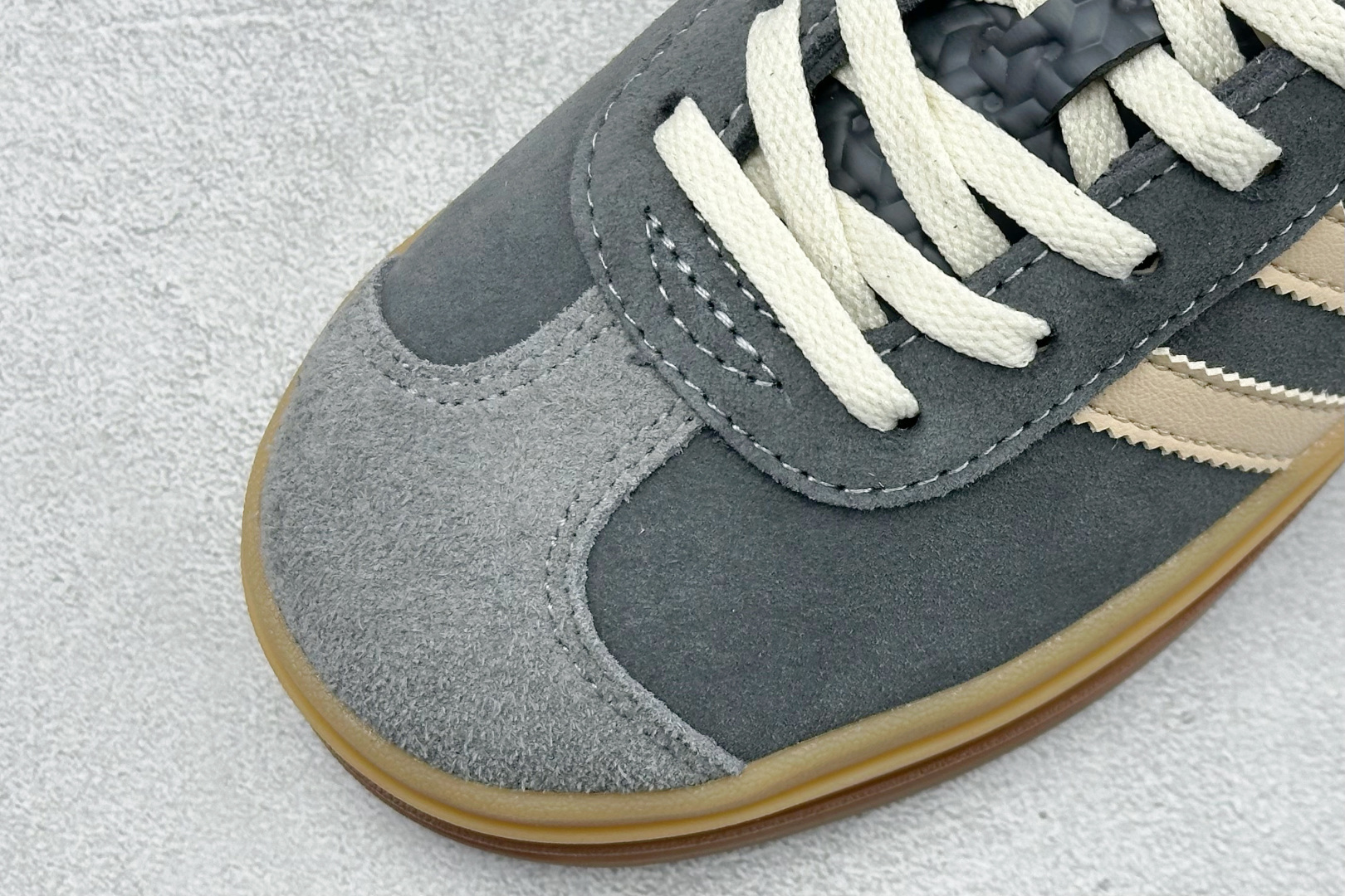 FX版Adidas Originals Gazelle Bold 三叶草厚底休闲防滑耐磨低帮板鞋 IE0428 FX版Adidas Originals Gazelle Bold 三叶草厚底休闲防滑耐磨低帮板鞋 IE0428