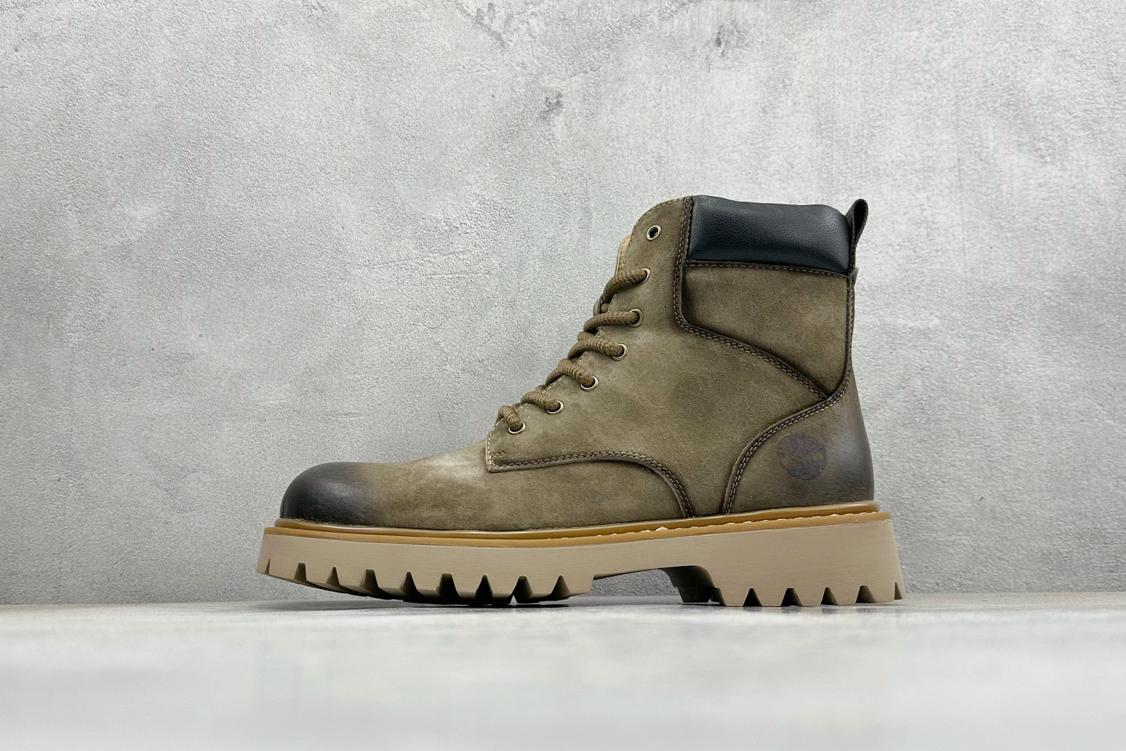 Timberland添柏岚/天伯伦 秋冬新品(毛绒内里保暖锁热)秋冬必备户外休闲大黄靴系列 TB10053 Timberland添柏岚/天伯伦 秋冬新品(毛绒内里保暖锁热)秋冬必备户外休闲大黄靴系列 TB10053