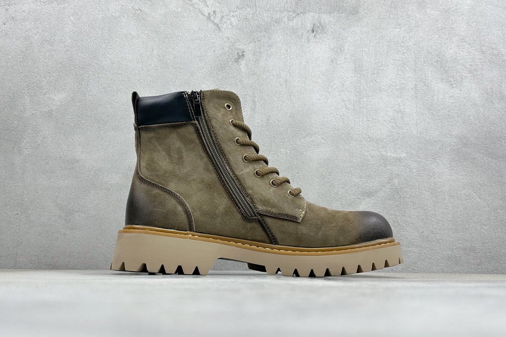 Timberland添柏岚/天伯伦 秋冬新品(毛绒内里保暖锁热)秋冬必备户外休闲大黄靴系列 TB10053 Timberland添柏岚/天伯伦 秋冬新品(毛绒内里保暖锁热)秋冬必备户外休闲大黄靴系列 TB10053