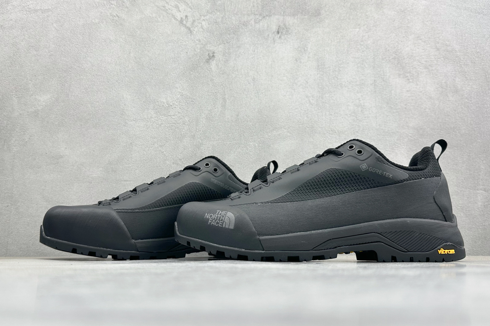 北面M VERTO ALPINE MID GORE-TEX 低帮户外防水机能鞋 NFOA83NBMN8-382 北面M VERTO ALPINE MID GORE-TEX 低帮户外防水机能鞋 NFOA83NBMN8-382