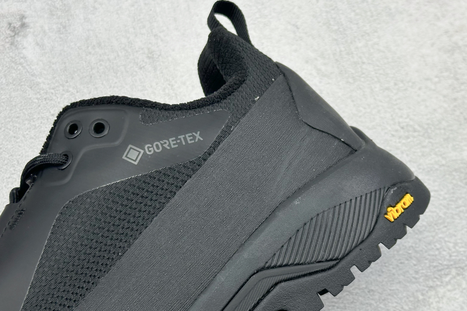 北面M VERTO ALPINE MID GORE-TEX 低帮户外防水机能鞋 NFOA83NBMN8-382 北面M VERTO ALPINE MID GORE-TEX 低帮户外防水机能鞋 NFOA83NBMN8-382