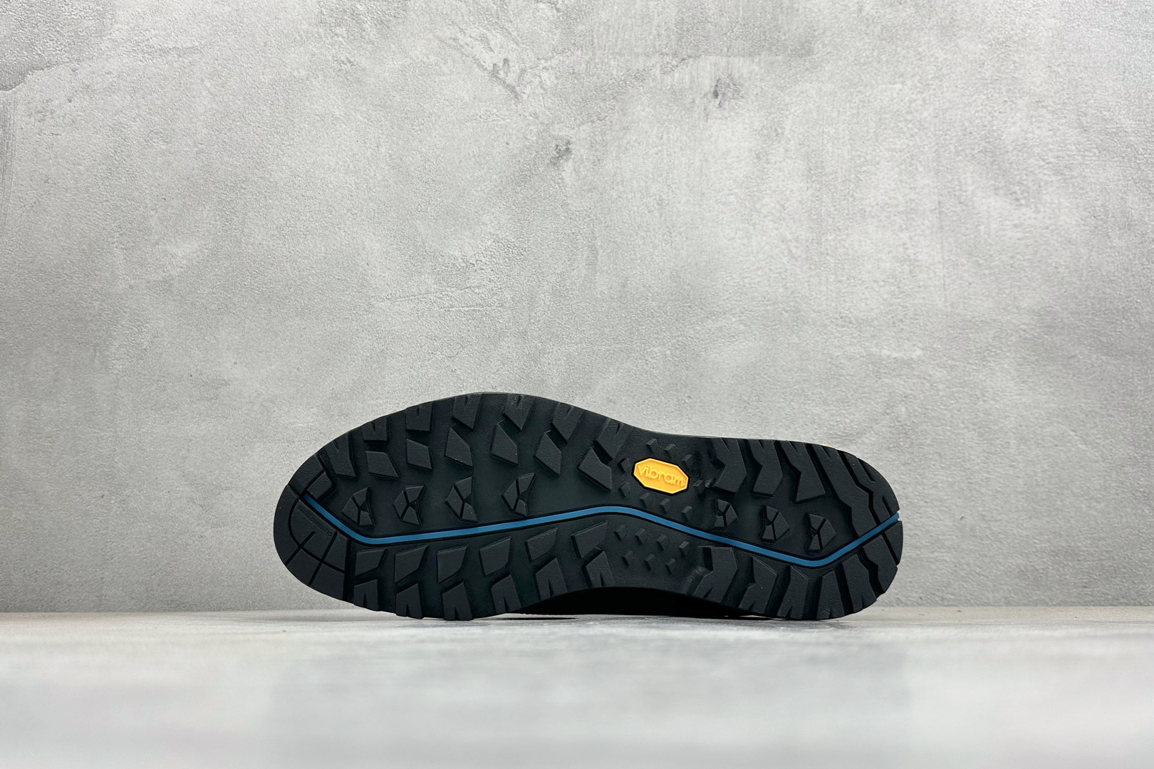 北面M VERTO ALPINE MID GORE-TEX 低帮户外防水机能鞋 NFOA83NBMN8-383 北面M VERTO ALPINE MID GORE-TEX 低帮户外防水机能鞋 NFOA83NBMN8-383