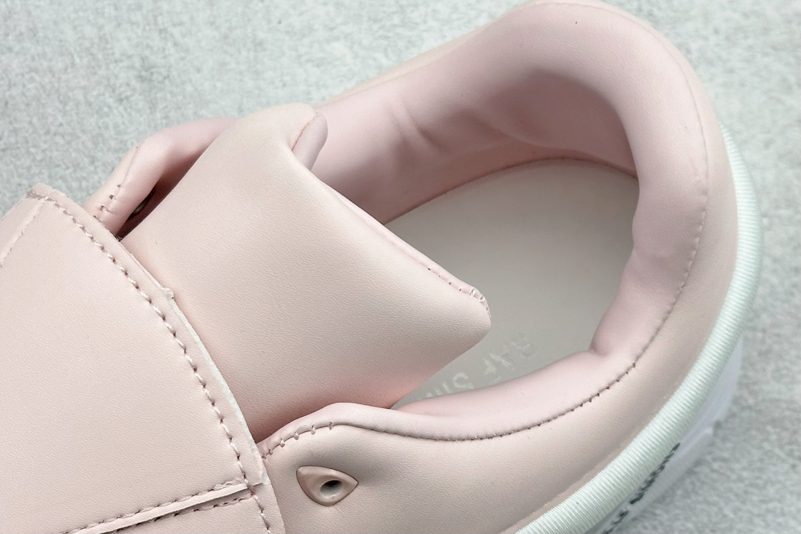 RAF SIMONS Antei 先锋潮流 复古低帮休闲鞋 HR740001S RAF SIMONS Antei 先锋潮流 复古低帮休闲鞋 HR740001S