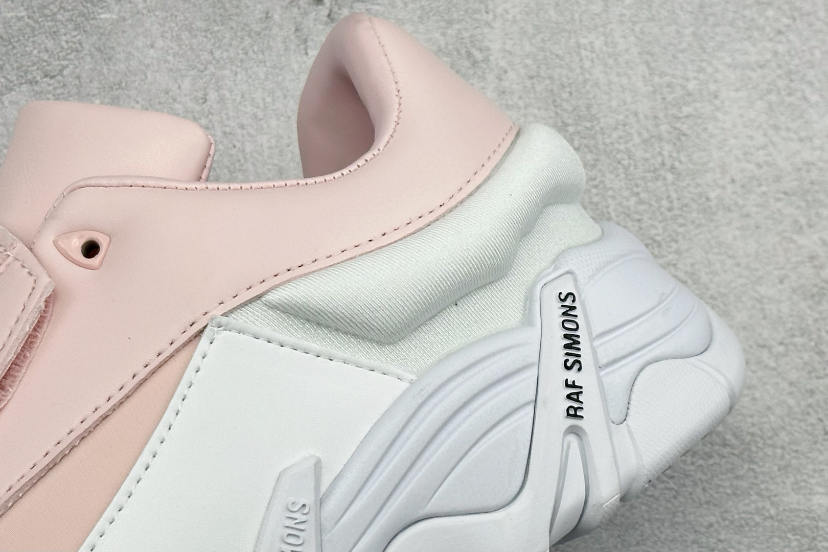 RAF SIMONS Antei 先锋潮流 复古低帮休闲鞋 HR740001S RAF SIMONS Antei 先锋潮流 复古低帮休闲鞋 HR740001S