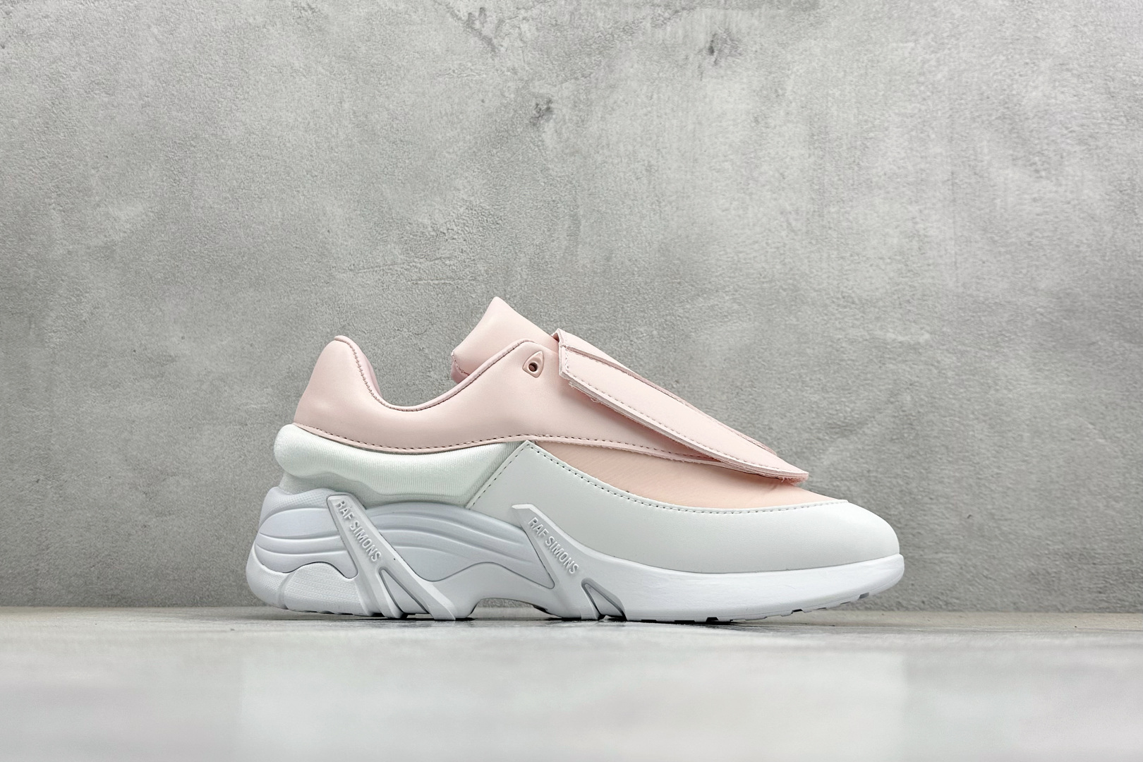 RAF SIMONS Antei 先锋潮流 复古低帮休闲鞋 HR740001S RAF SIMONS Antei 先锋潮流 复古低帮休闲鞋 HR740001S