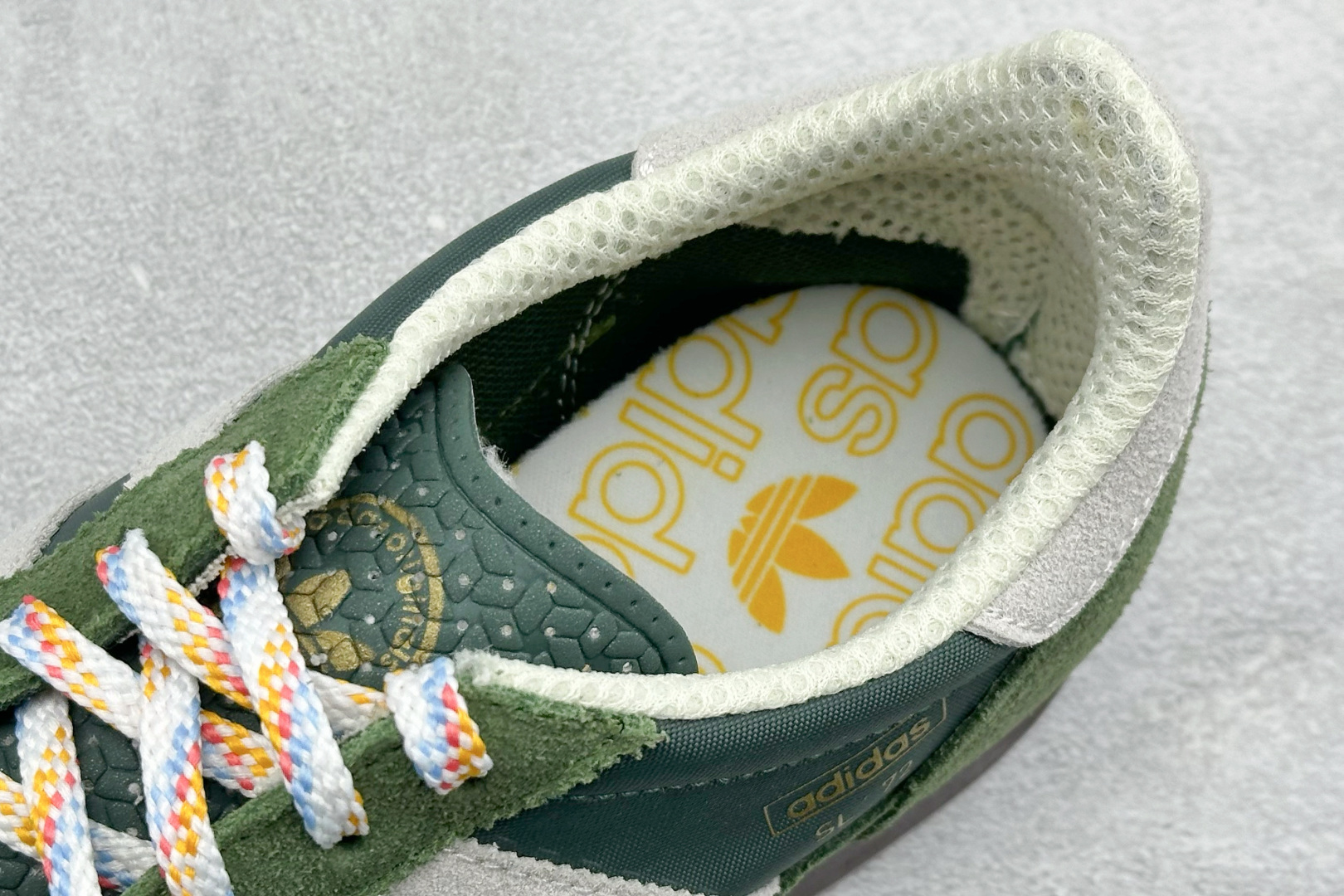 ML版AD Originals SL 72 RS 休闲防滑耐磨低帮板鞋 JR9416 ML版AD Originals SL 72 RS 休闲防滑耐磨低帮板鞋 JR9416