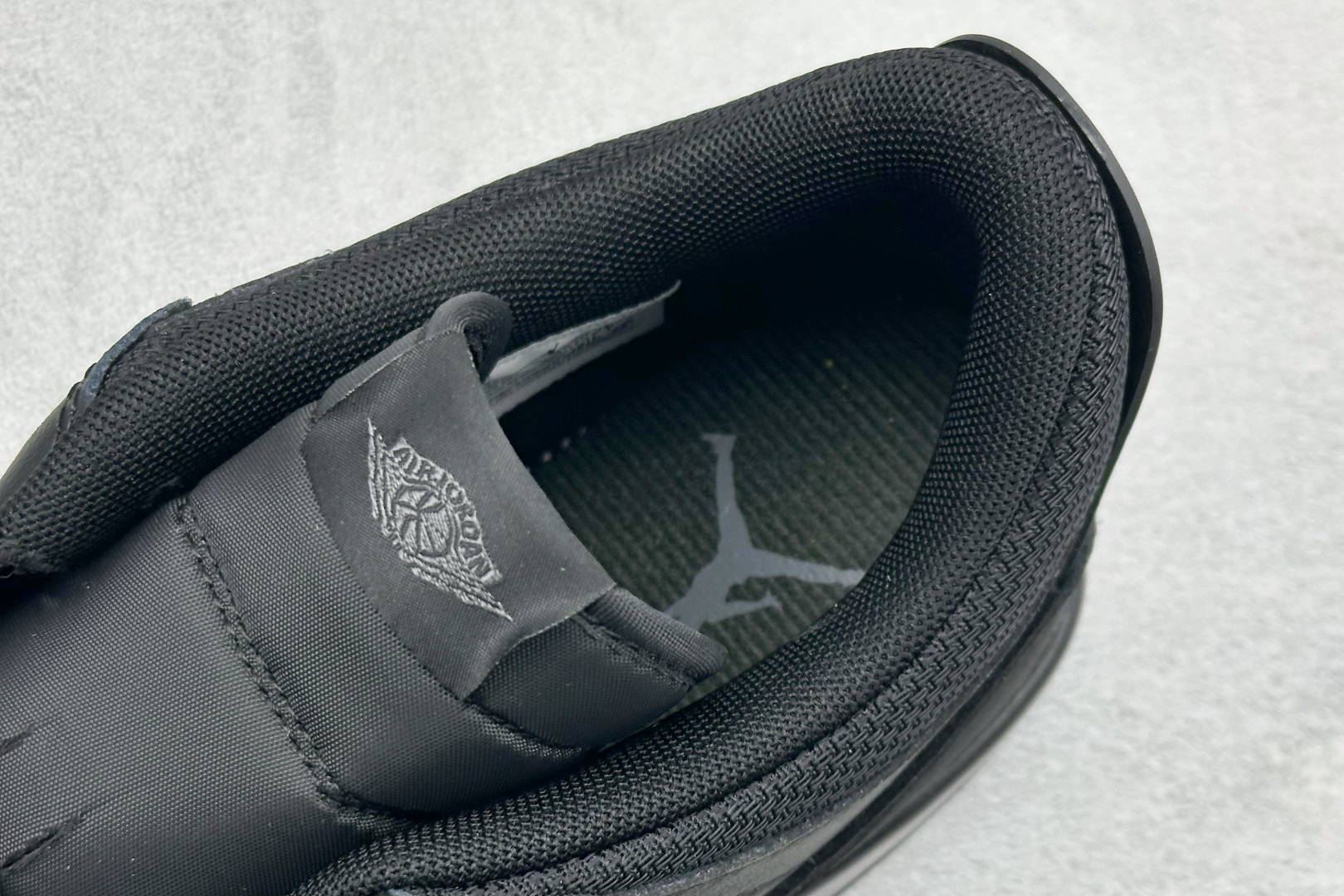 最强312 Air Jordan Legacy 312 Low 有着交错结合的设计 IQ9784-001 最强312 Air Jordan Legacy 312 Low 有着交错结合的设计 IQ9784-001