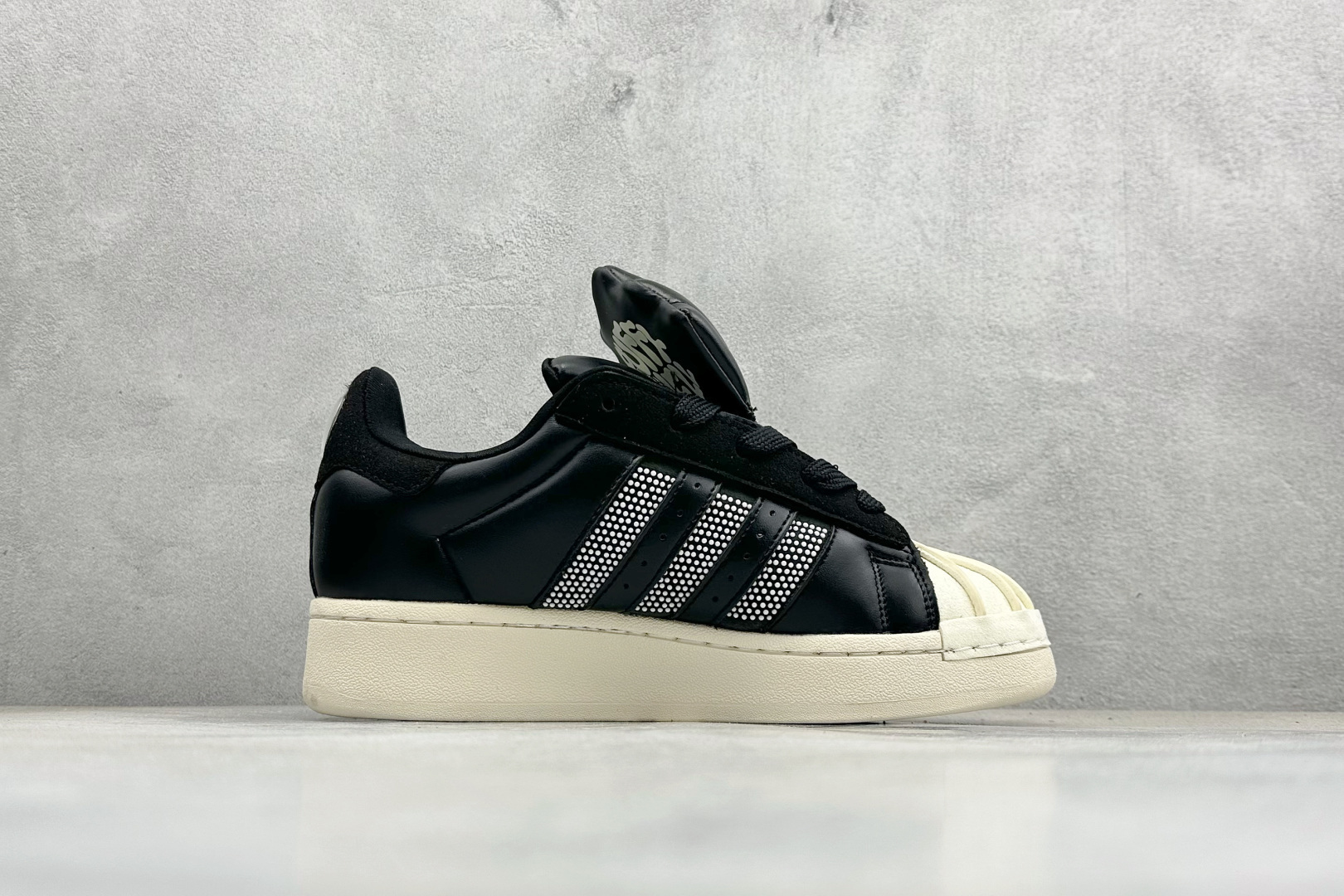 TG版Gali x Adidas Originals Superstar Puffy Shell 联名款 贝壳头厚底休闲板鞋 KJ6976 TG版Gali x Adidas Originals Superstar Puffy Shell 联名款 贝壳头厚底休闲板鞋 KJ6976