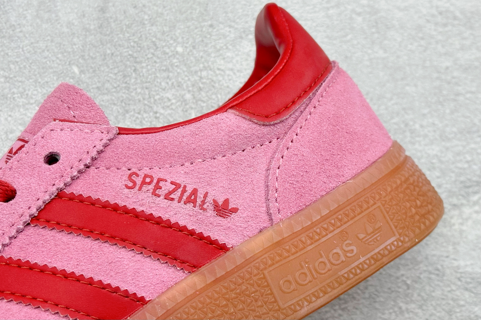 HZ版Adidas Handball Spezial 阿迪达斯经典复古休闲板鞋 JR5006 HZ版Adidas Handball Spezial 阿迪达斯经典复古休闲板鞋 JR5006