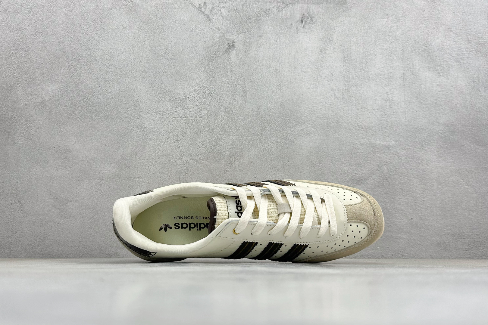 DS版Wales Bonner x adidas originals JAPAN 复古绒面皮革防滑耐磨轻便低帮休闲跑步鞋 GY5748 DS版Wales Bonner x adidas originals JAPAN 复古绒面皮革防滑耐磨轻便低帮休闲跑步鞋 GY5748