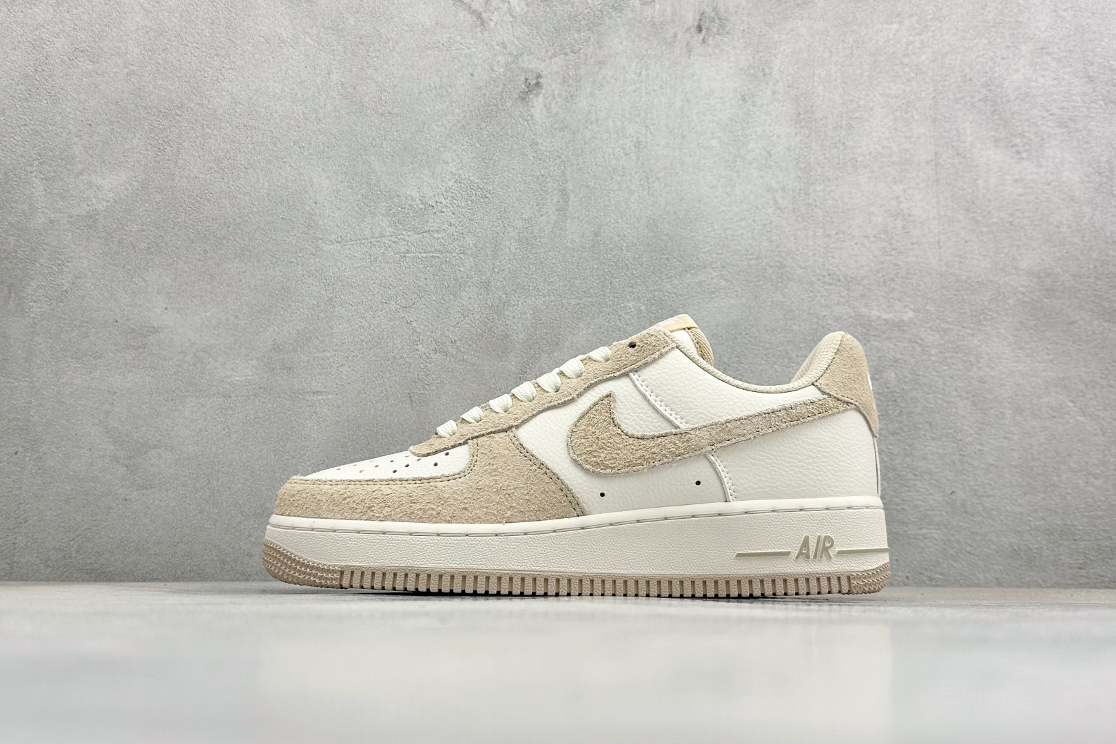 SC版NIke Air Force 1 ’07 Low 奶白浅灰 空军一号低帮 HQ3905-001 SC版NIke Air Force 1 ’07 Low 奶白浅灰 空军一号低帮 HQ3905-001
