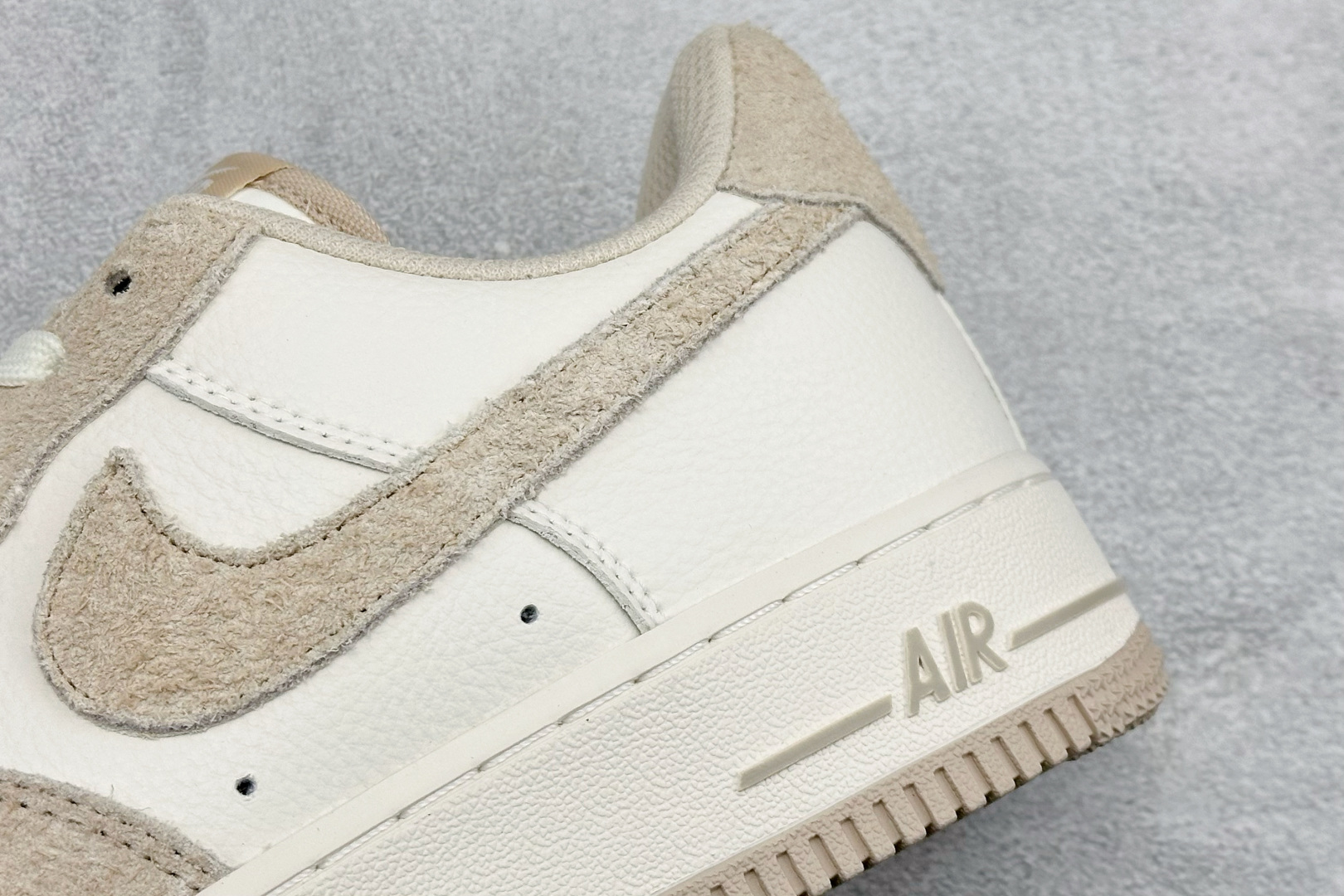SC版NIke Air Force 1 '07 Low 奶白浅灰 空军一号低帮 HQ3905-001 SC版NIke Air Force 1 '07 Low 奶白浅灰 空军一号低帮 HQ3905-001