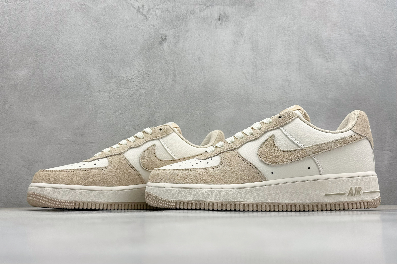 SC版NIke Air Force 1 '07 Low 奶白浅灰 空军一号低帮 HQ3905-001 SC版NIke Air Force 1 '07 Low 奶白浅灰 空军一号低帮 HQ3905-001