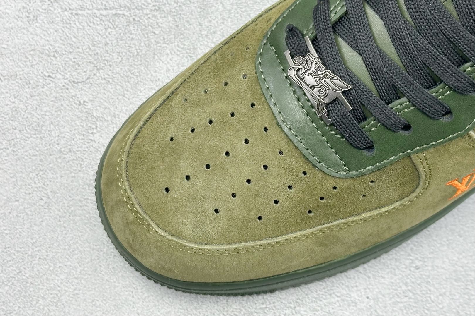 SC版NIke Air Force 1 '07 Low “马年限定--军绿橙星” 空军一号低帮 运动鞋 XY9025-010 SC版NIke Air Force 1 '07 Low “马年限定--军绿橙星” 空军一号低帮 运动鞋 XY9025-010