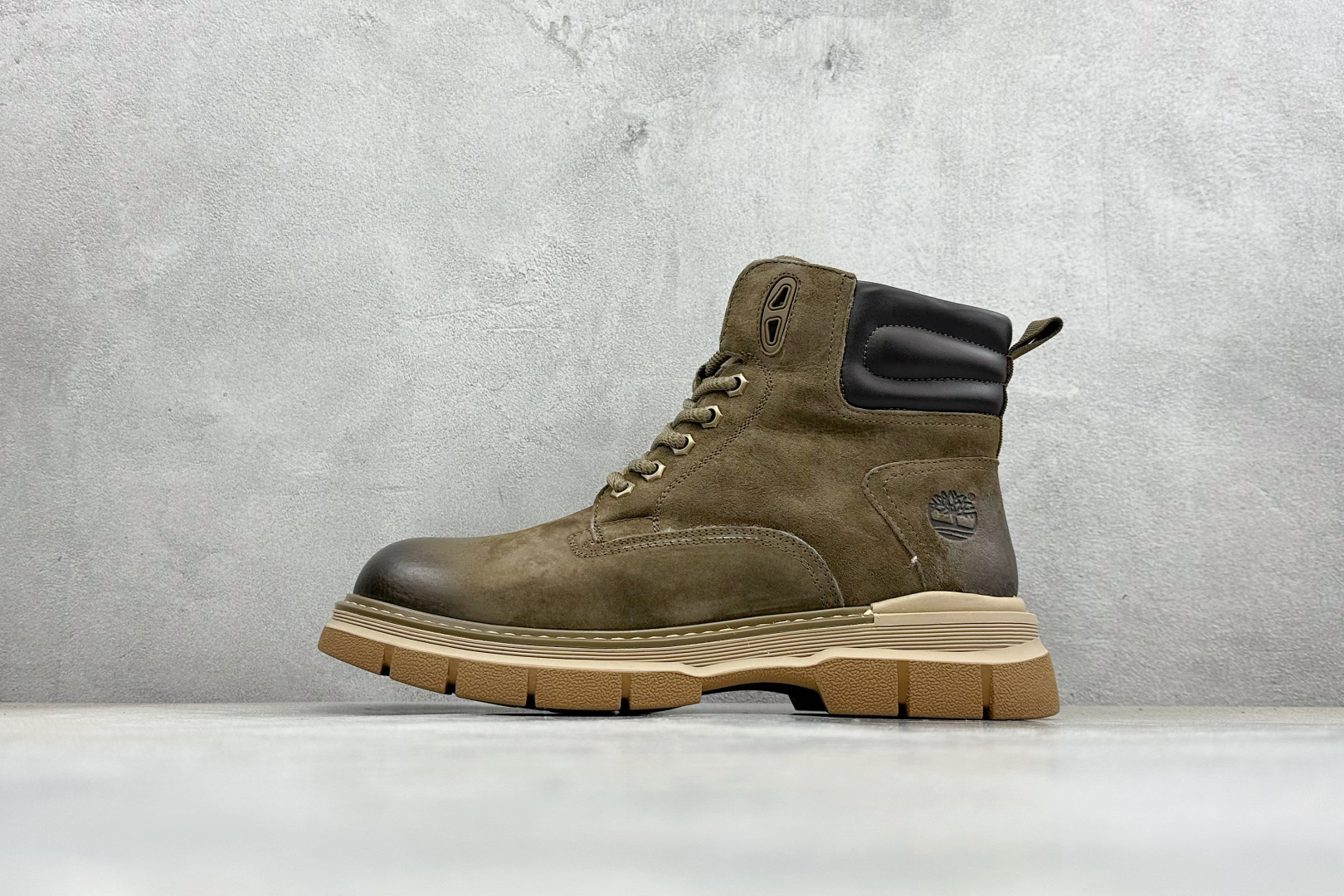 Timberland添柏岚/天伯伦 秋冬新品(毛绒内里保暖锁热)秋冬必备户外休闲大黄靴系列 Timberland添柏岚/天伯伦 秋冬新品(毛绒内里保暖锁热)秋冬必备户外休闲大黄靴系列