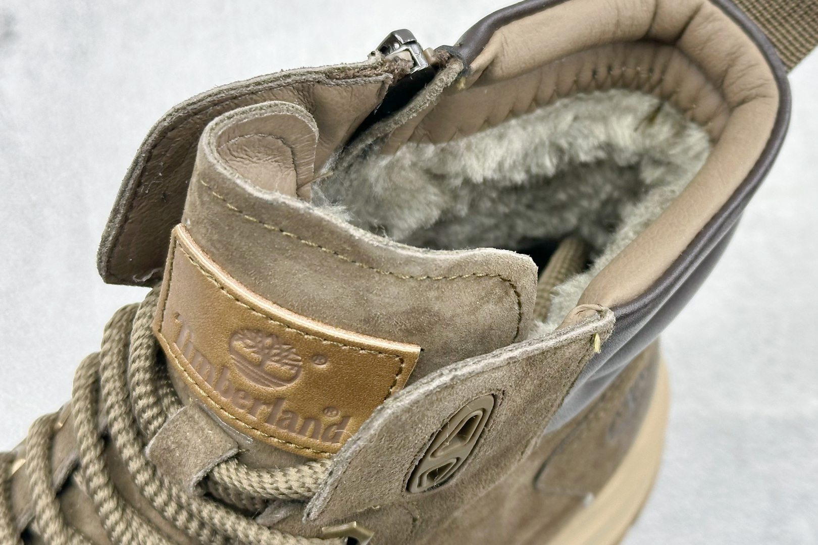 Timberland添柏岚/天伯伦 秋冬新品(毛绒内里保暖锁热)秋冬必备户外休闲大黄靴系列 Timberland添柏岚/天伯伦 秋冬新品(毛绒内里保暖锁热)秋冬必备户外休闲大黄靴系列