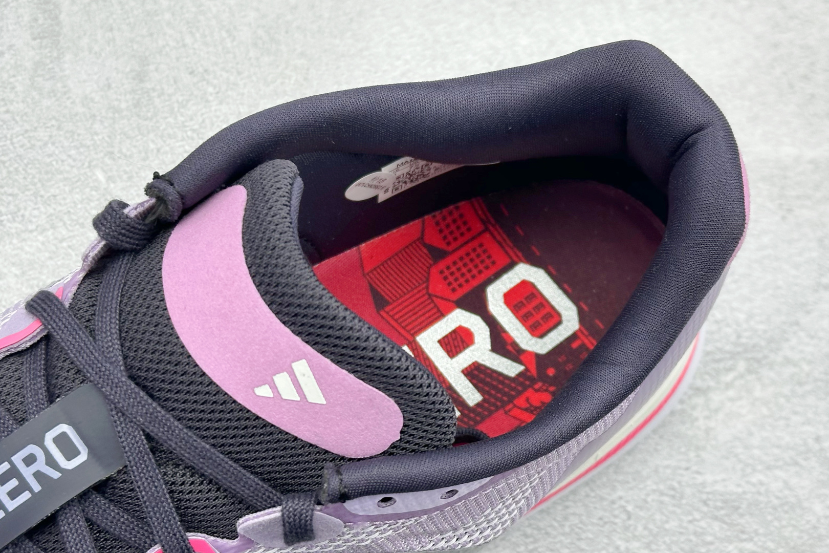 RS版Adidas ADIZERO BOSTON 13 泡棉搭配碳纤维板 缓震透气跑步鞋 JS4955 RS版Adidas ADIZERO BOSTON 13 泡棉搭配碳纤维板 缓震透气跑步鞋 JS4955