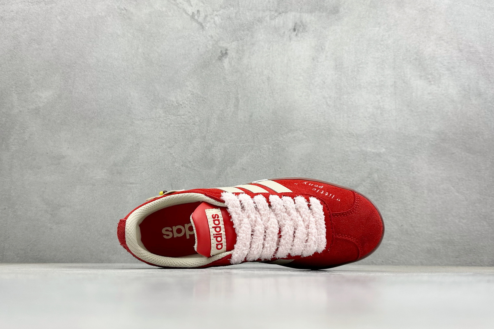 Adidas VI Court CLASSIC 三叶草休闲复古运动板鞋 KK3774 Adidas VI Court CLASSIC 三叶草休闲复古运动板鞋 KK3774