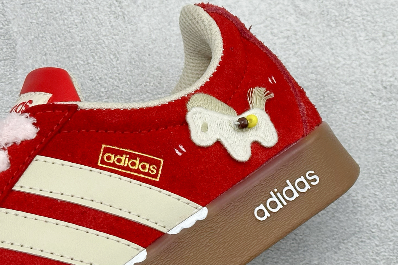 Adidas VI Court CLASSIC 三叶草休闲复古运动板鞋 KK3774 Adidas VI Court CLASSIC 三叶草休闲复古运动板鞋 KK3774