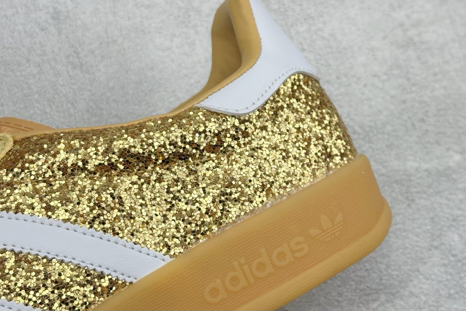 Adidas Originals Gazelle INdoor 阿迪达斯 三叶草休闲防滑耐磨低帮板鞋 JR1266 Adidas Originals Gazelle INdoor 阿迪达斯 三叶草休闲防滑耐磨低帮板鞋 JR1266