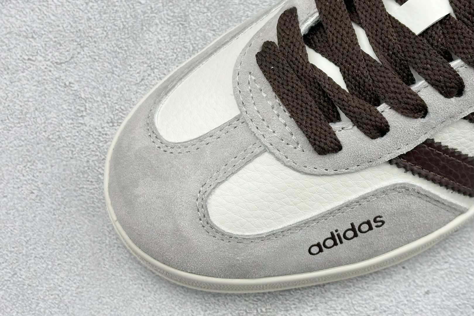 Adidas Originals Gazelle Indoor 三叶草复古休闲防滑耐磨低帮板鞋 DD6618 Adidas Originals Gazelle Indoor 三叶草复古休闲防滑耐磨低帮板鞋 DD6618