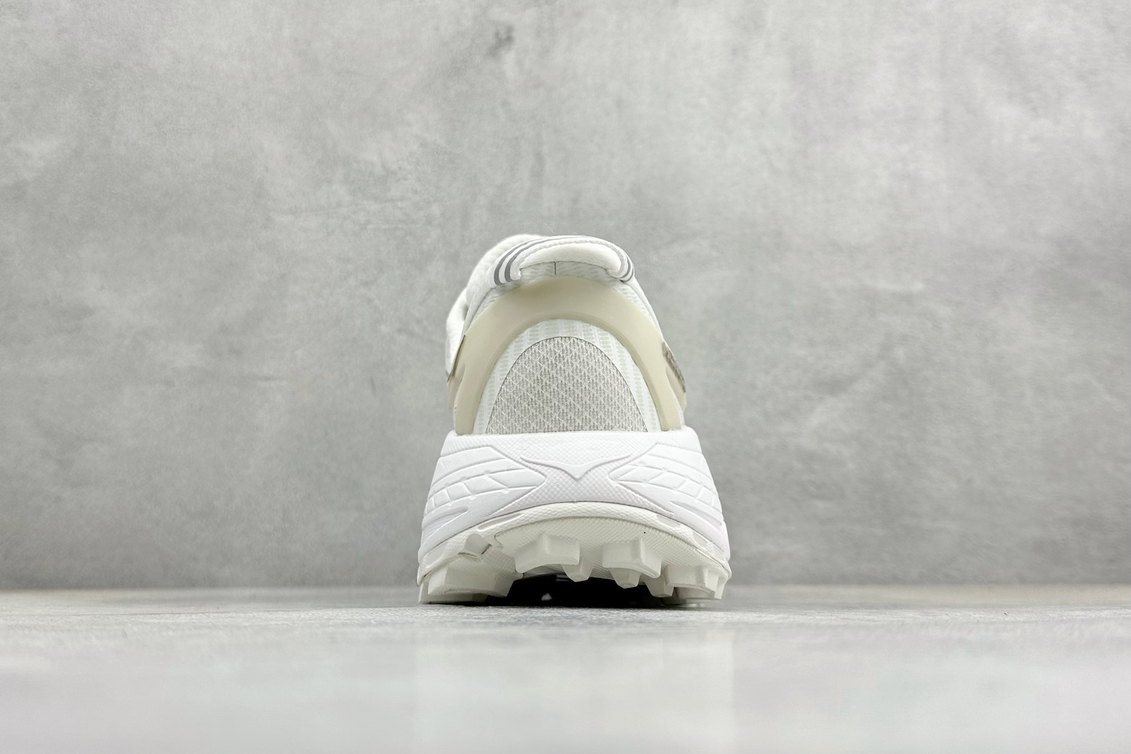 Hoka One One Mafate Speed 2 玛法特低帮厚底轻量户外运动鞋 1126851-WLRC Hoka One One Mafate Speed 2 玛法特低帮厚底轻量户外运动鞋 1126851-WLRC