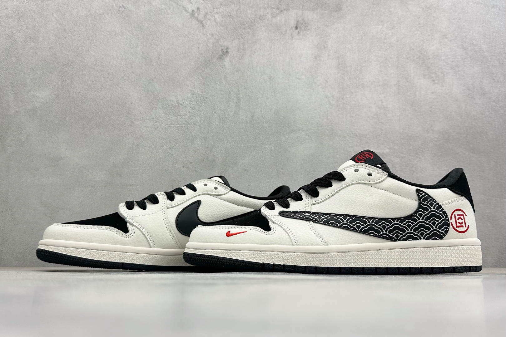 Air Jordan 1 Low AJ1 乔1国风联名 黑白熊猫 高端定制 低帮复古篮球鞋 JW1188-171 Air Jordan 1 Low AJ1 乔1国风联名 黑白熊猫 高端定制 低帮复古篮球鞋 JW1188-171