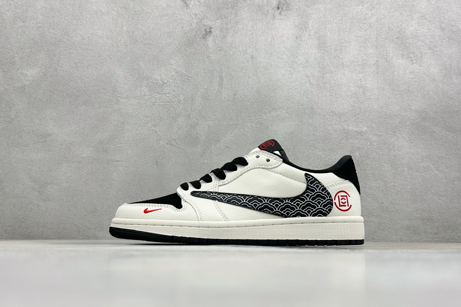 Air Jordan 1 Low AJ1 乔1国风联名 黑白熊猫 高端定制 低帮复古篮球鞋 JW1188-171 Air Jordan 1 Low AJ1 乔1国风联名 黑白熊猫 高端定制 低帮复古篮球鞋 JW1188-171