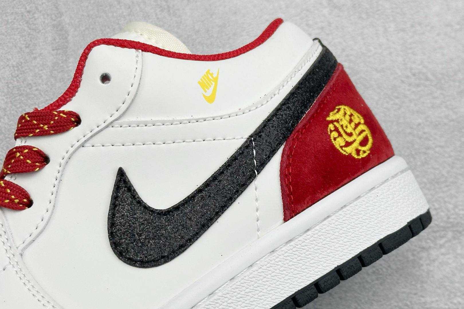 Air Jordan 1 Low AJ1 乔1 马年限定 高端定制 低帮复古篮球鞋 DF61-9002 Air Jordan 1 Low AJ1 乔1 马年限定 高端定制 低帮复古篮球鞋 DF61-9002