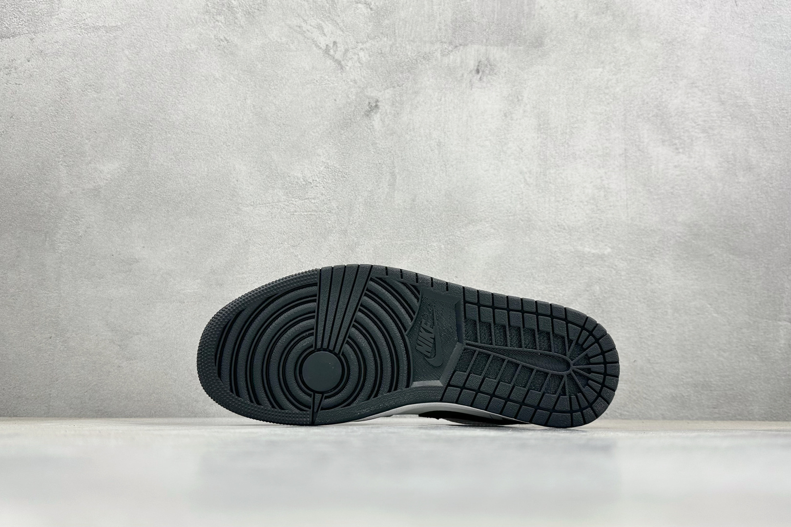 Air Jordan 1 Low AJ1 乔1 马年限定 高端定制 低帮复古篮球鞋 DF61-9002 Air Jordan 1 Low AJ1 乔1 马年限定 高端定制 低帮复古篮球鞋 DF61-9002