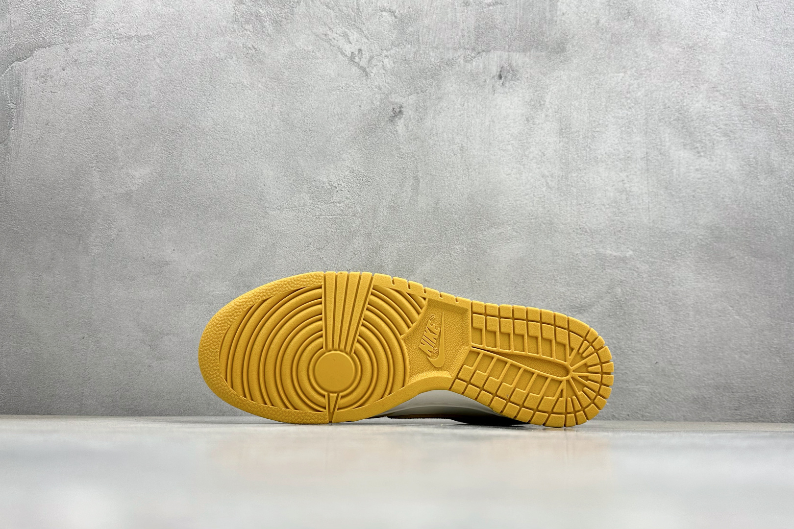 CS版Nike SB Dunk Low 马年限定 白黄 低帮休闲板鞋 IB4417-101
