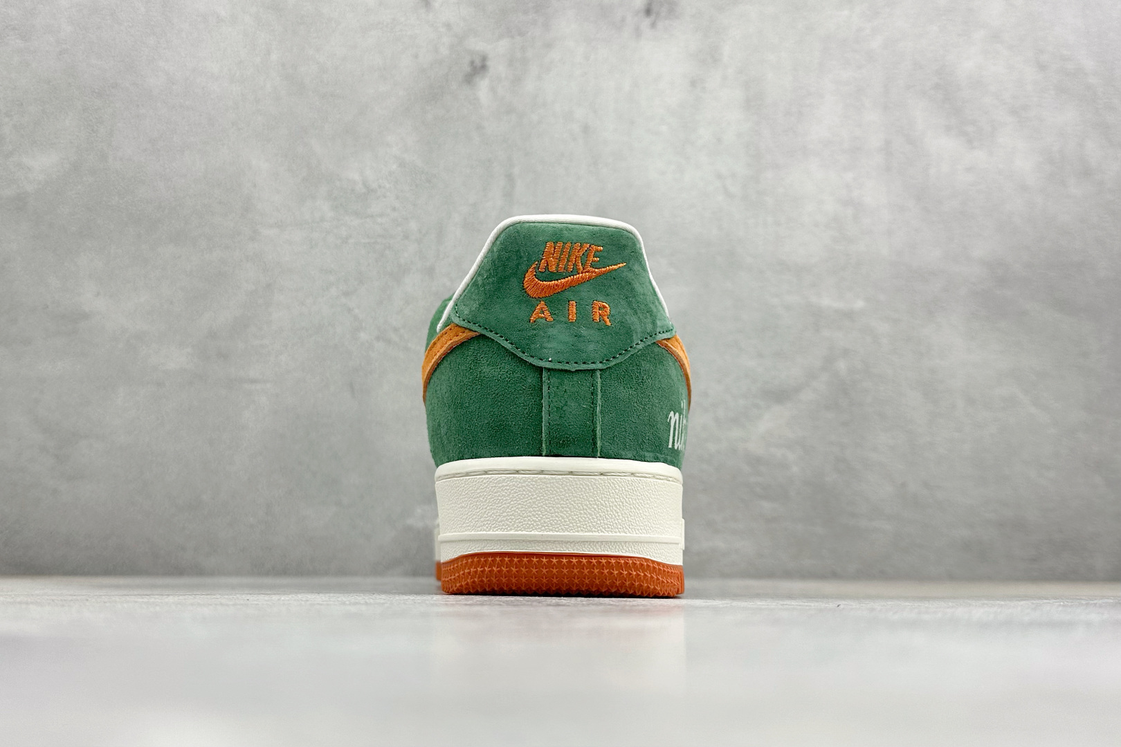 SC版Nike Air Force 1'07 Low 森野橘光 空军一号低帮休闲板鞋 DF0188-121 SC版Nike Air Force 1'07 Low 森野橘光 空军一号低帮休闲板鞋 DF0188-121