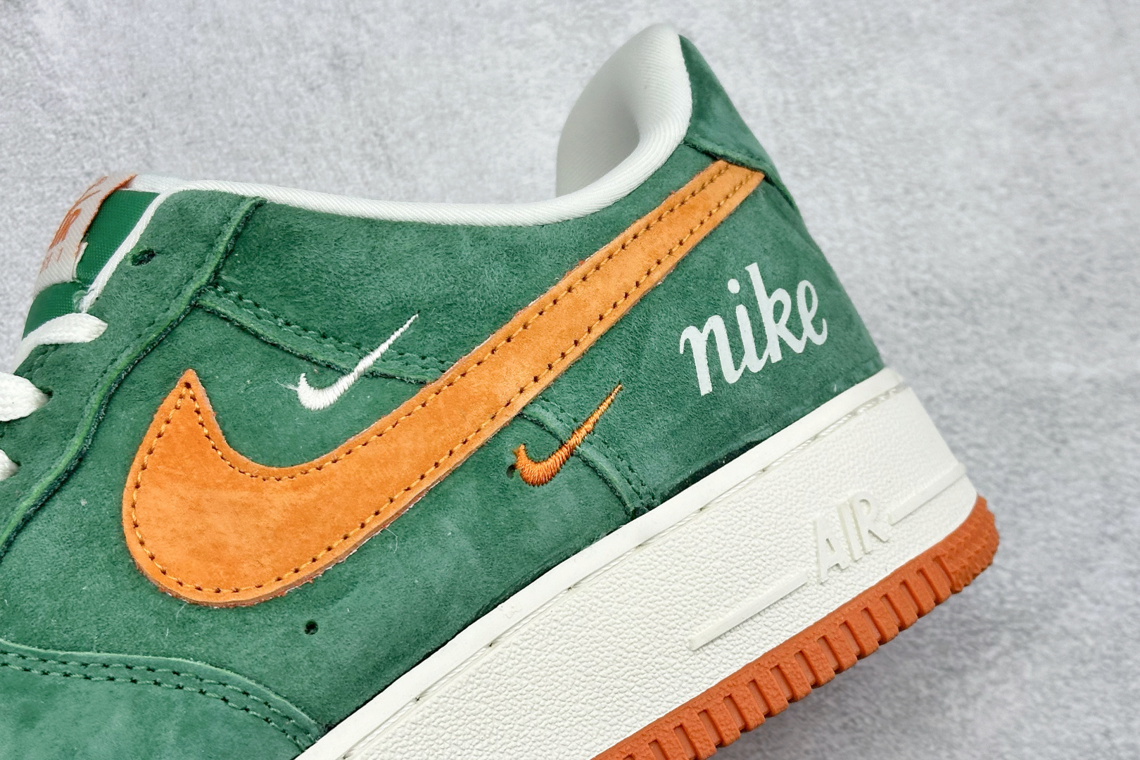 SC版Nike Air Force 1'07 Low 森野橘光 空军一号低帮休闲板鞋 DF0188-121 SC版Nike Air Force 1'07 Low 森野橘光 空军一号低帮休闲板鞋 DF0188-121
