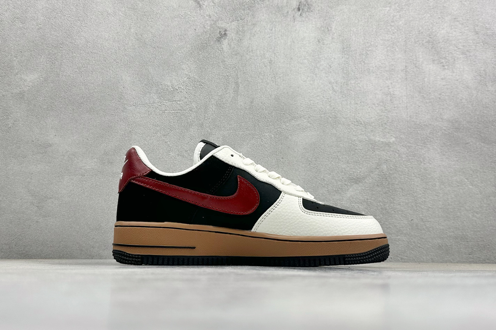 SC版Nike Air Force 1'07 Low 白红黑彩色拼接 空军一号低帮休闲板鞋 IM3378-122 SC版Nike Air Force 1'07 Low 白红黑彩色拼接 空军一号低帮休闲板鞋 IM3378-122