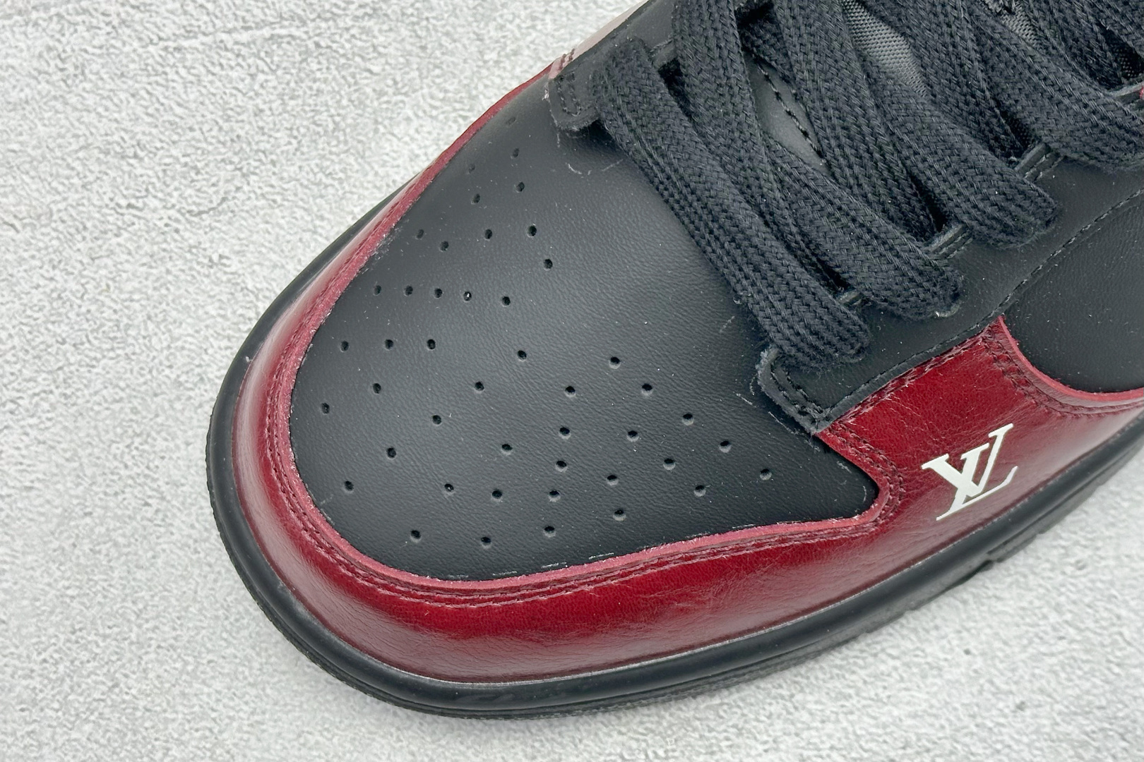 SC版Nike SB Dunk Low 马年限定 红檀玄银 高端定制 低帮休闲板鞋 SG6688-007 SC版Nike SB Dunk Low 马年限定 红檀玄银 高端定制 低帮休闲板鞋 SG6688-007