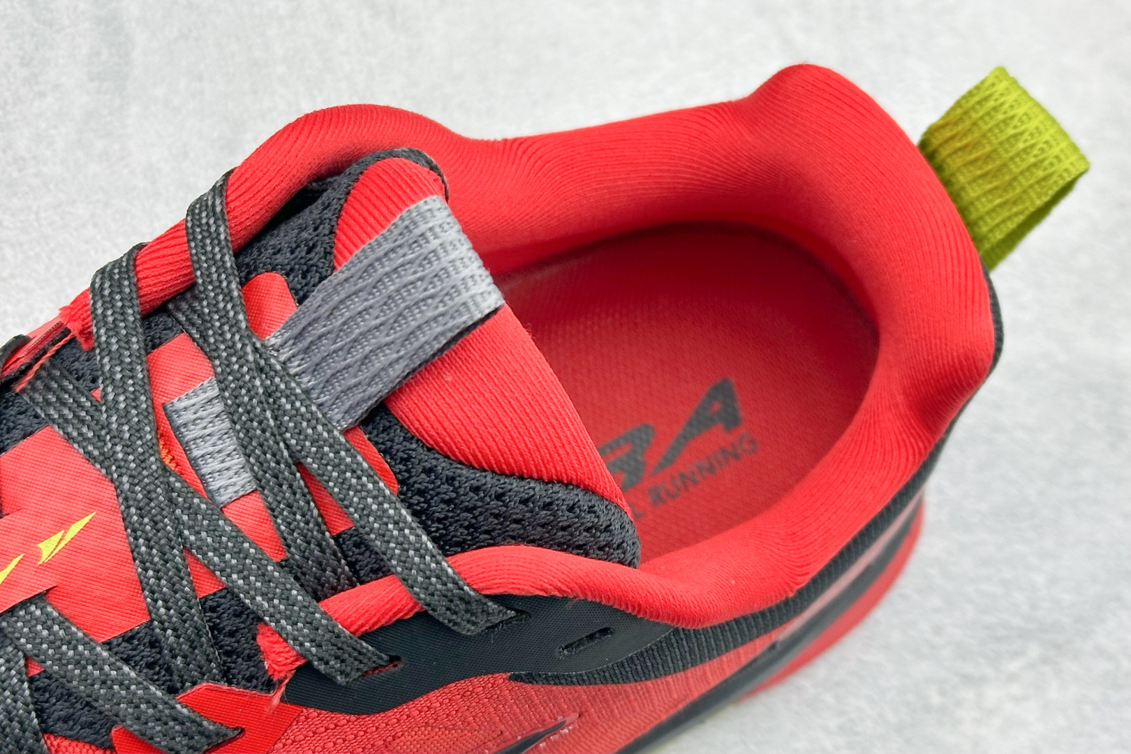 Altra奥创 Speed Mont Blanc 舒适潮流简约百搭減震 低帮跑步鞋 AL0A85RG660 Altra奥创 Speed Mont Blanc 舒适潮流简约百搭減震 低帮跑步鞋 AL0A85RG660