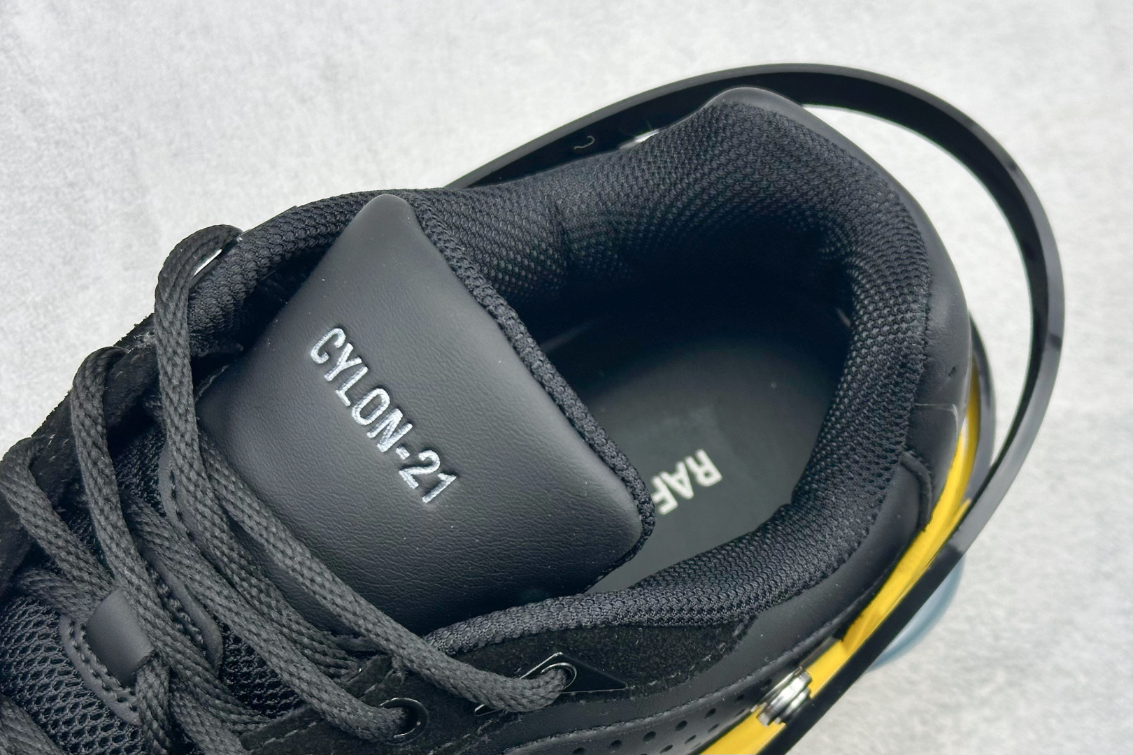 RAF SIMONS Cylon-21 织物皮革 圆头系带 低帮 生活休闲鞋 HR740003L