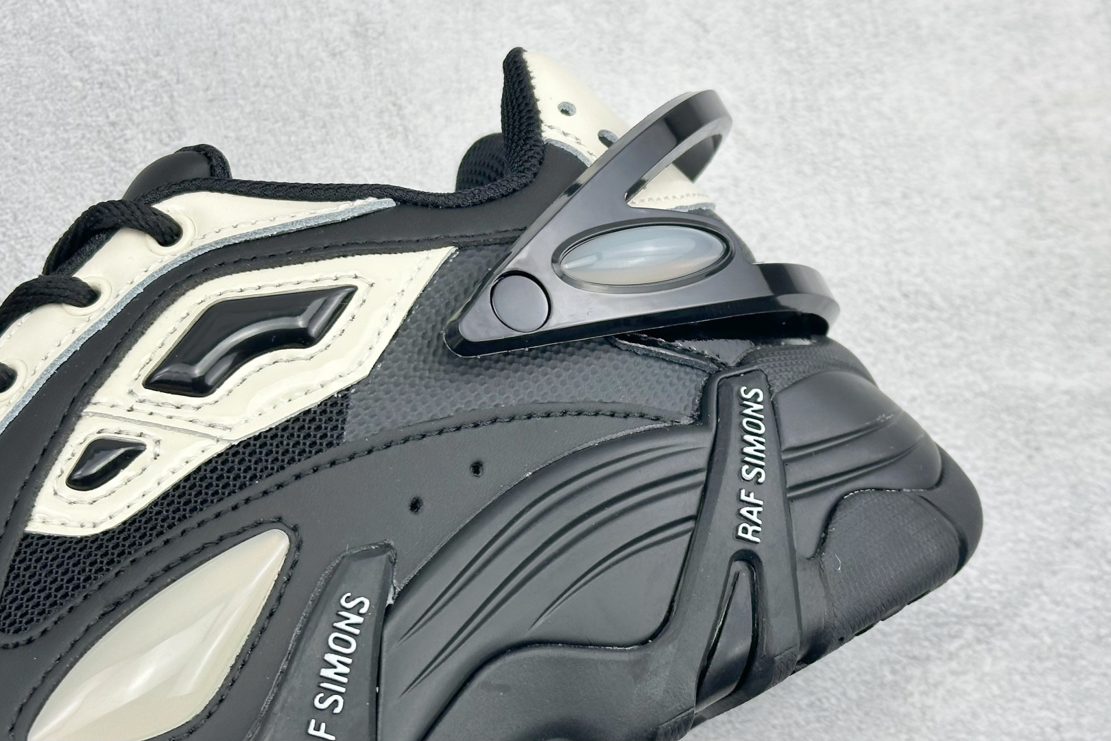 RAF SIMONS Cylon-21 织物皮革 圆头系带 低帮 生活休闲鞋 HR740010L