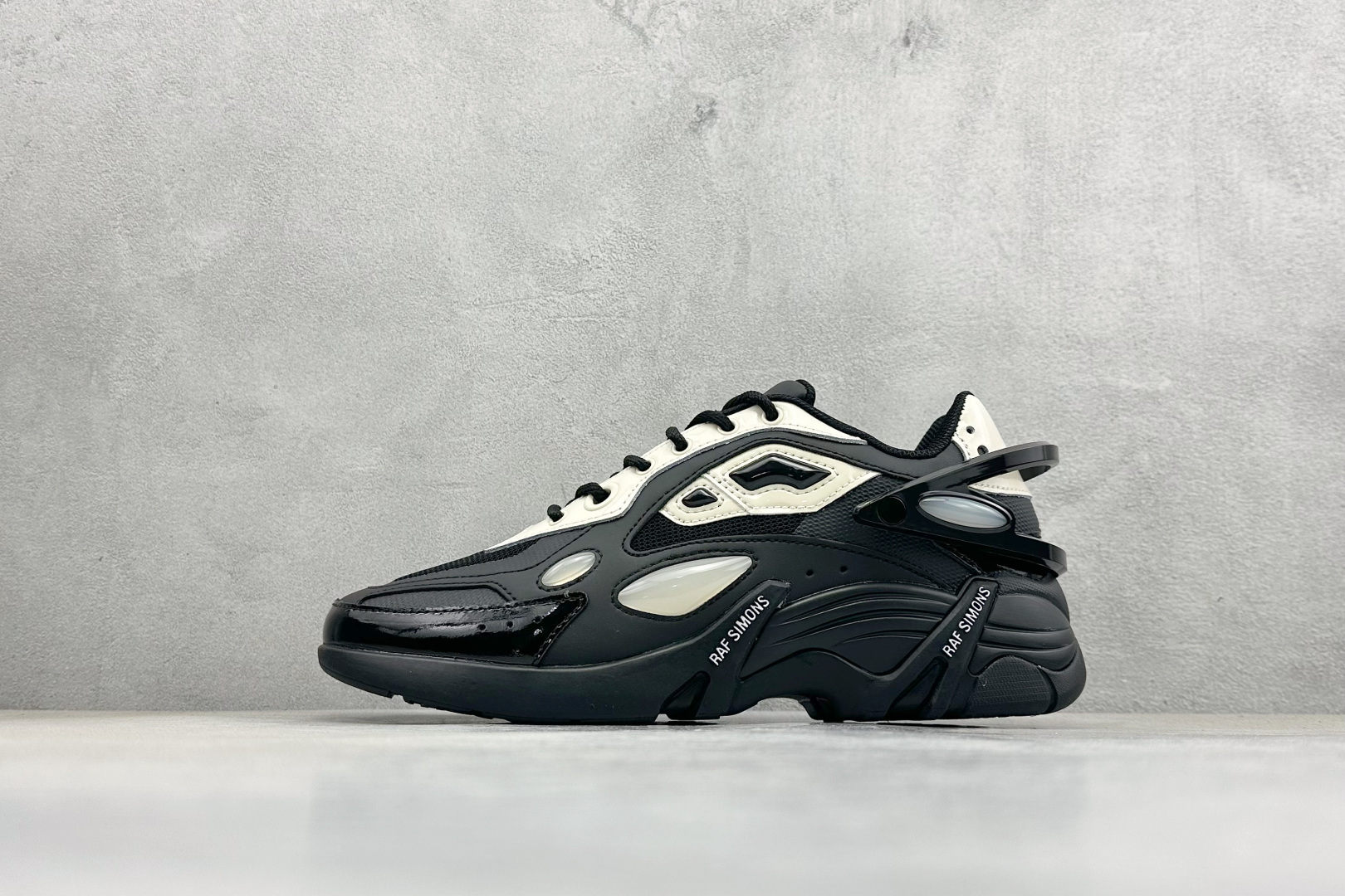 RAF SIMONS Cylon-21 织物皮革 圆头系带 低帮 生活休闲鞋 HR740010L