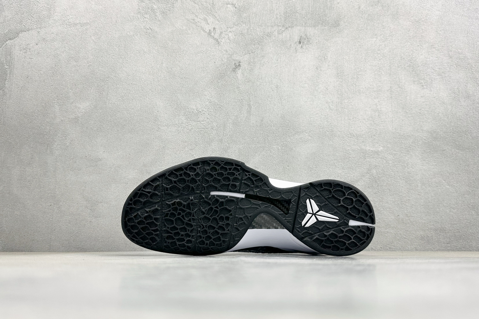 NK Zoom Kobe VI System 马年科比6代复刻实战运动低帮文化篮球鞋 CW2190-028 NK Zoom Kobe VI System 马年科比6代复刻实战运动低帮文化篮球鞋 CW2190-028